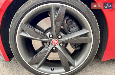 Купе Jaguar F-Type 2015 в 