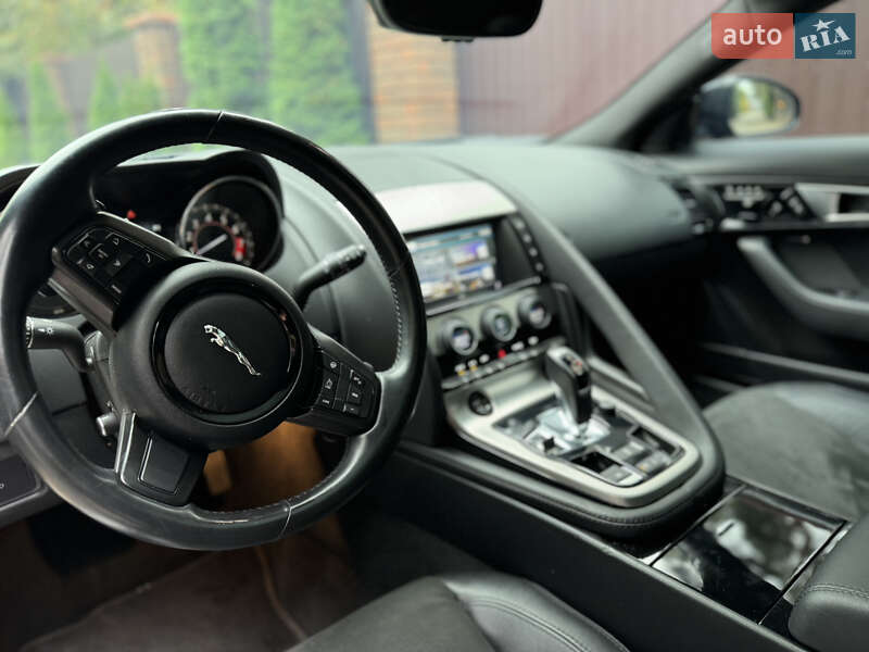 Купе Jaguar F-Type 2015 в Киеве