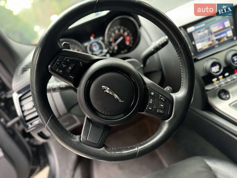 Купе Jaguar F-Type 2015 в Киеве
