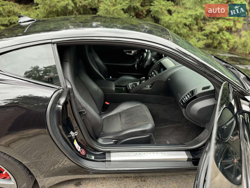 Купе Jaguar F-Type 2015 в Киеве