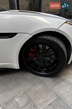 Купе Jaguar F-Type 2016 в 