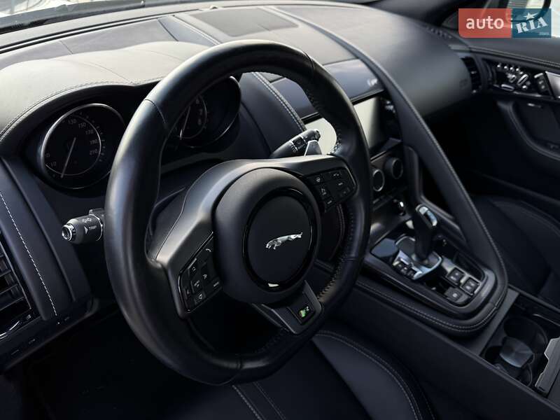Купе Jaguar F-Type 2015 в Киеве