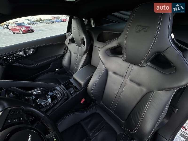 Купе Jaguar F-Type 2015 в Киеве