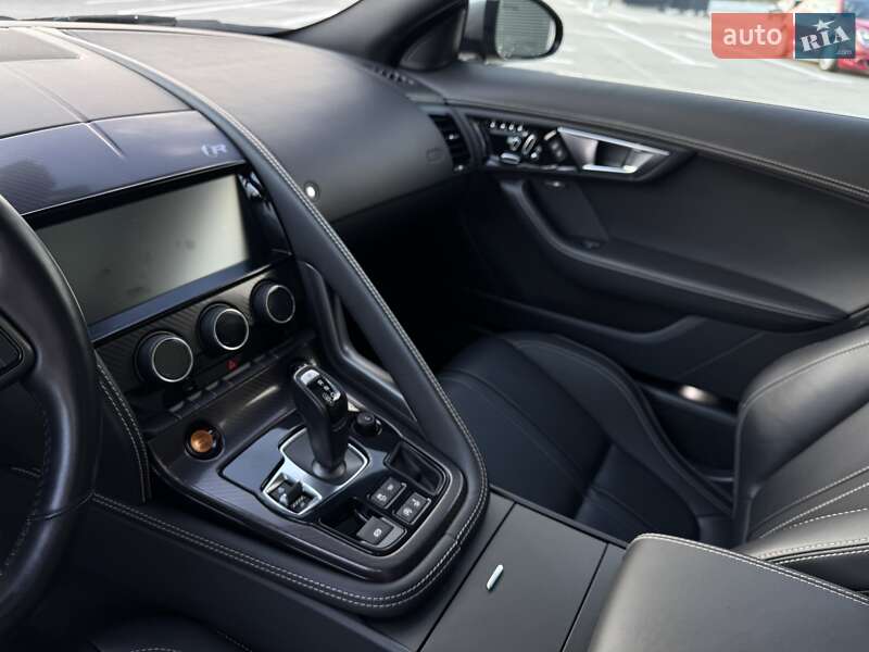 Купе Jaguar F-Type 2015 в Киеве