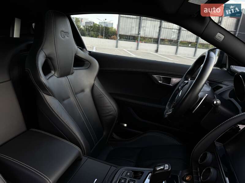 Купе Jaguar F-Type 2015 в Киеве