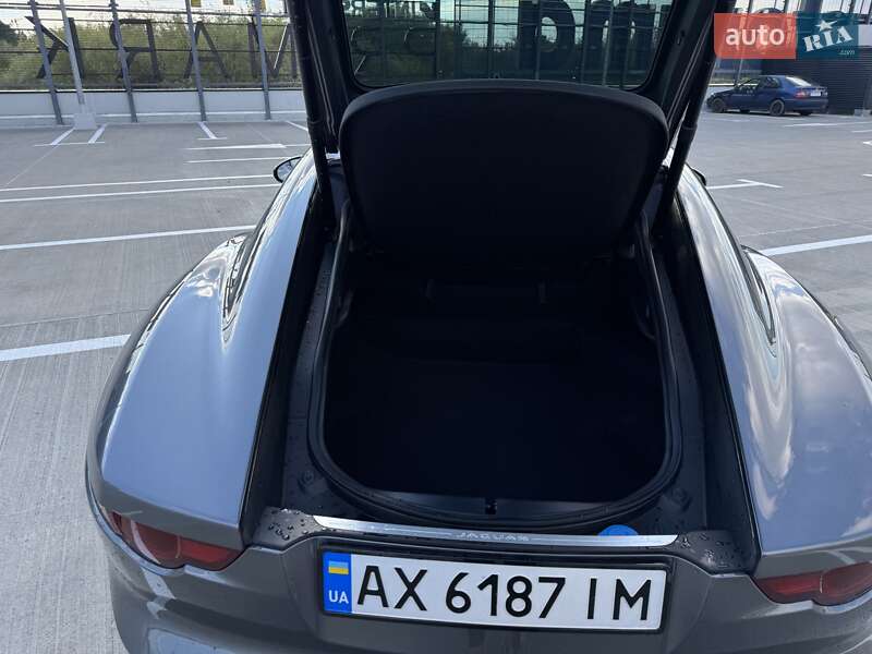 Купе Jaguar F-Type 2015 в Киеве