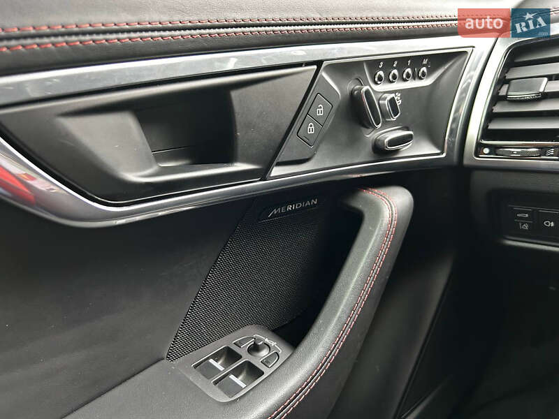 Купе Jaguar F-Type 2019 в Киеве фото 19 Купе Jaguar F-Type 2019 в Киеве