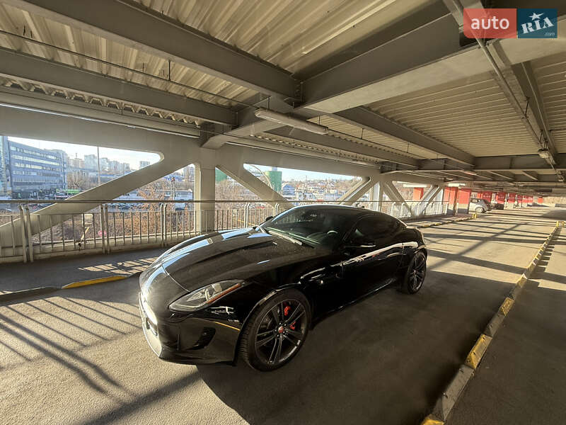 Купе Jaguar F-Type 2015 в Киеве