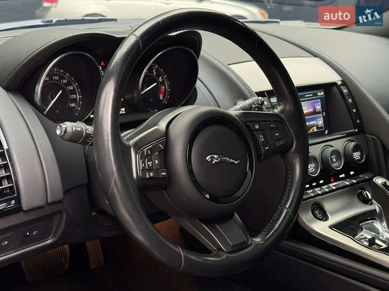 Купе Jaguar F-Type 2015 в Киеве фото 23 Купе Jaguar F-Type 2015 в Киеве