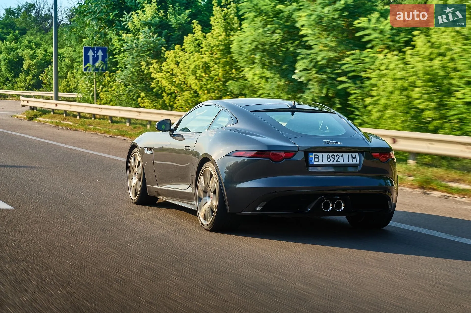 2019 Jaguar F-Type - мініатюра 8