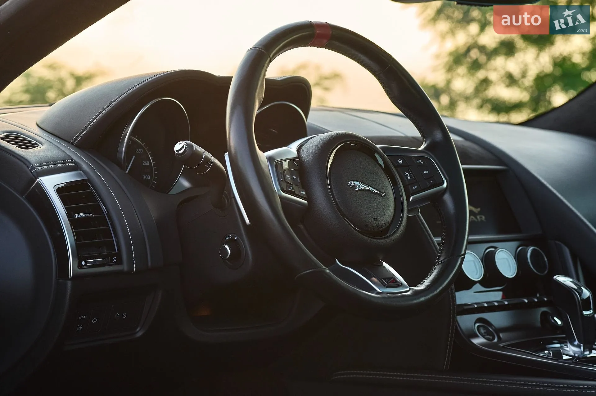 2019 Jaguar F-Type - мініатюра 26