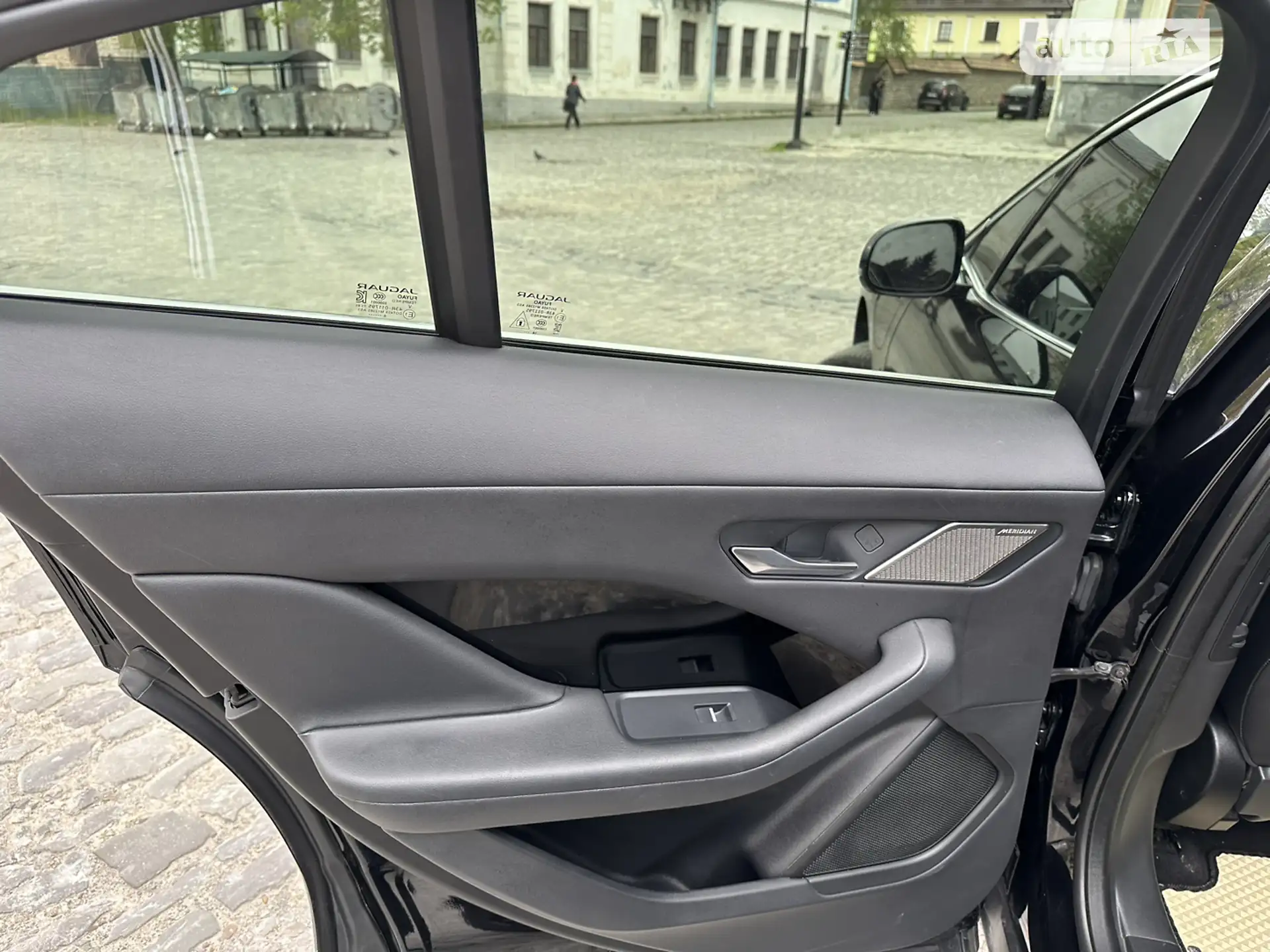 2019 Jaguar I-Pace - мініатюра 8