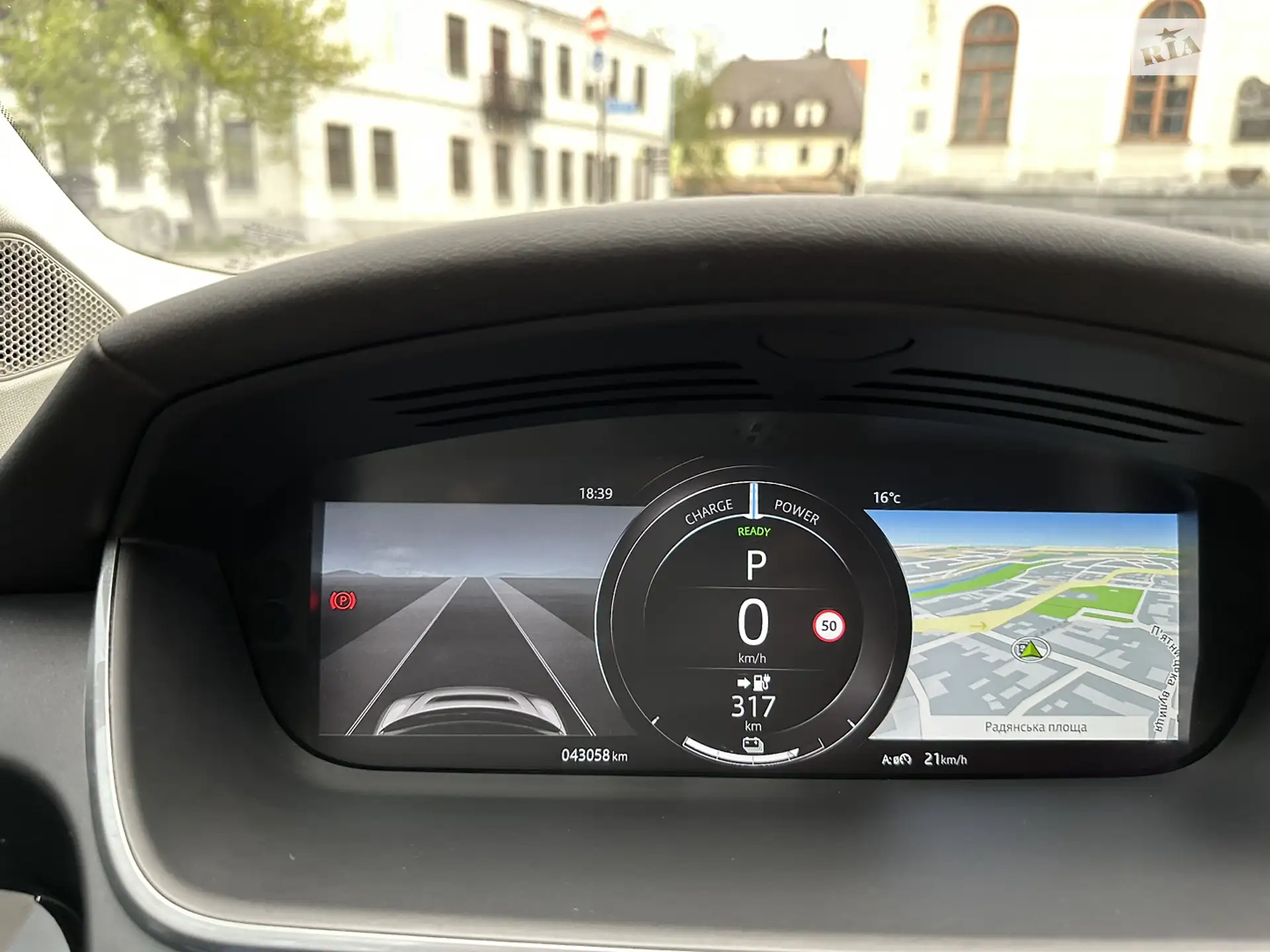 2019 Jaguar I-Pace - мініатюра 11
