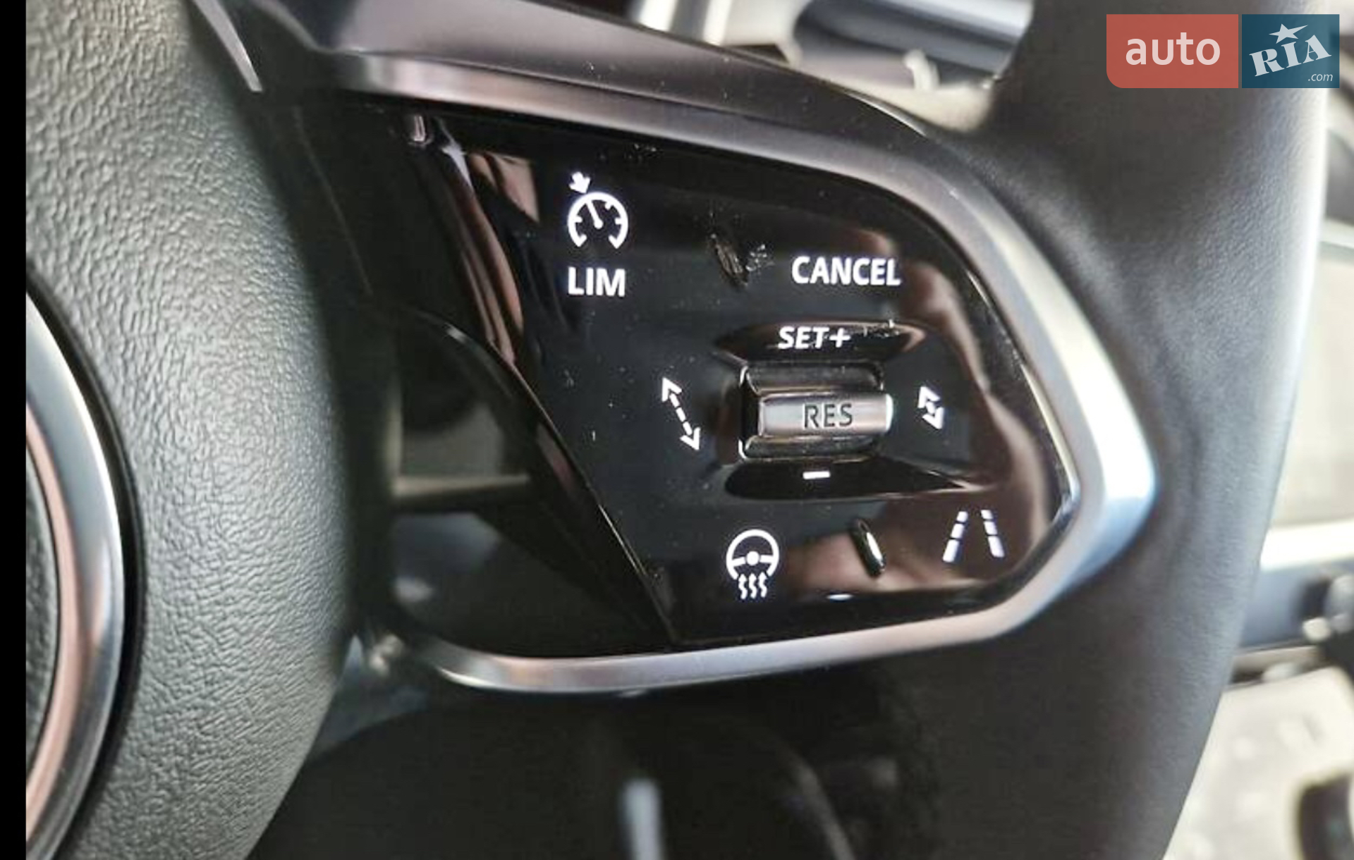 2019 Jaguar I-Pace - мініатюра 18