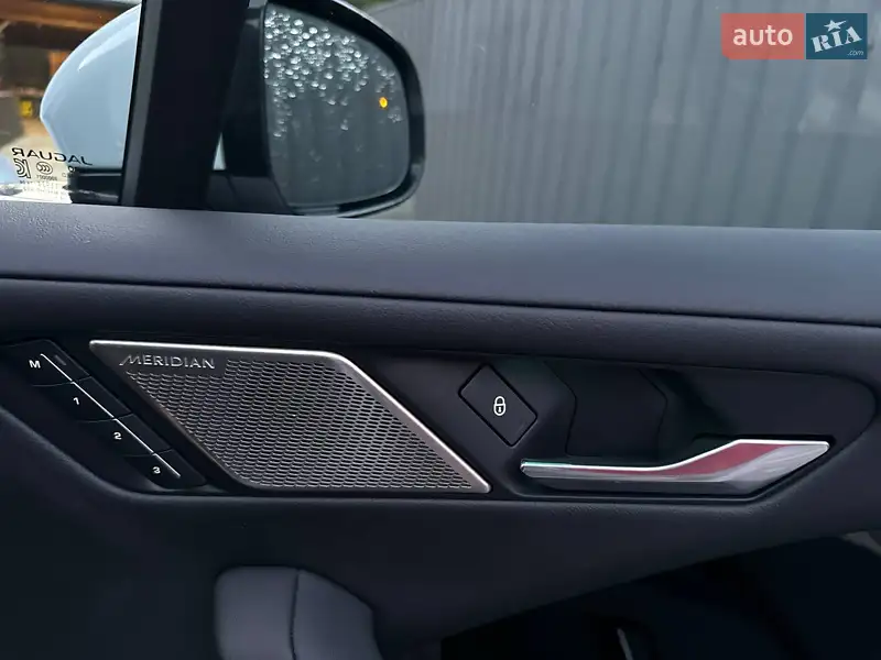 Внедорожник / Кроссовер Jaguar I-Pace 2020 в 