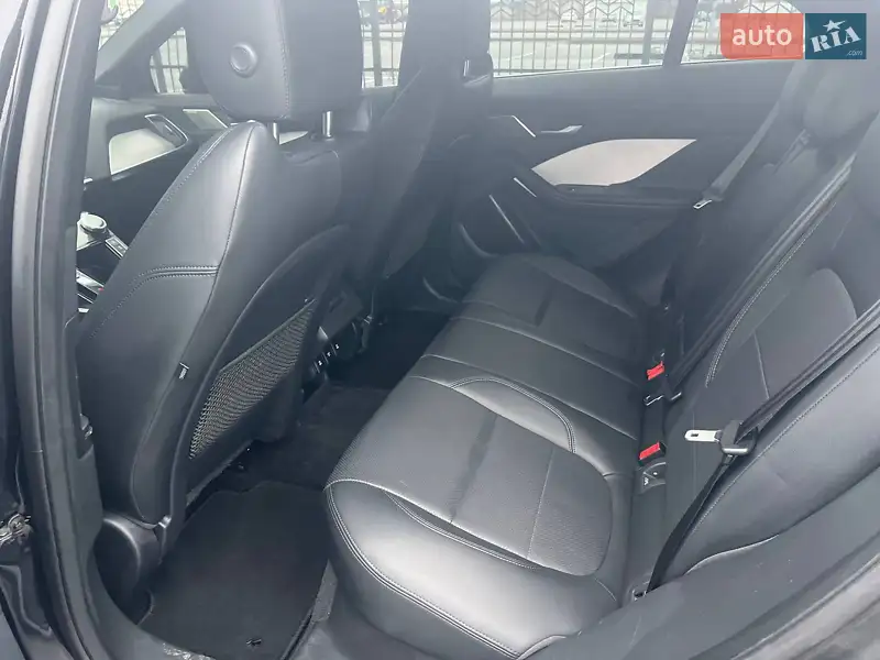 Внедорожник / Кроссовер Jaguar I-Pace 2018 в 
