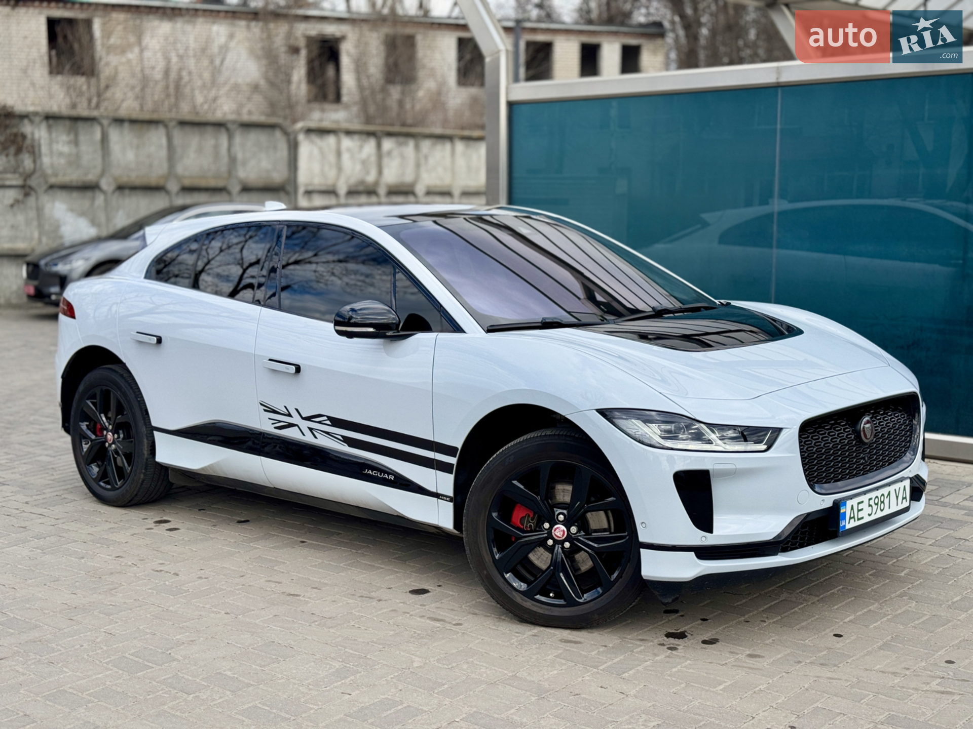 2019 Jaguar I-Pace - мініатюра 2