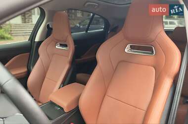 Позашляховик / Кросовер Jaguar I-Pace 2019 в 