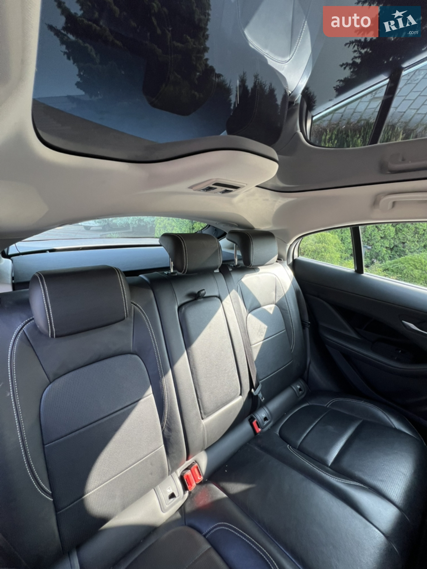 2019 Jaguar I-Pace - мініатюра 13