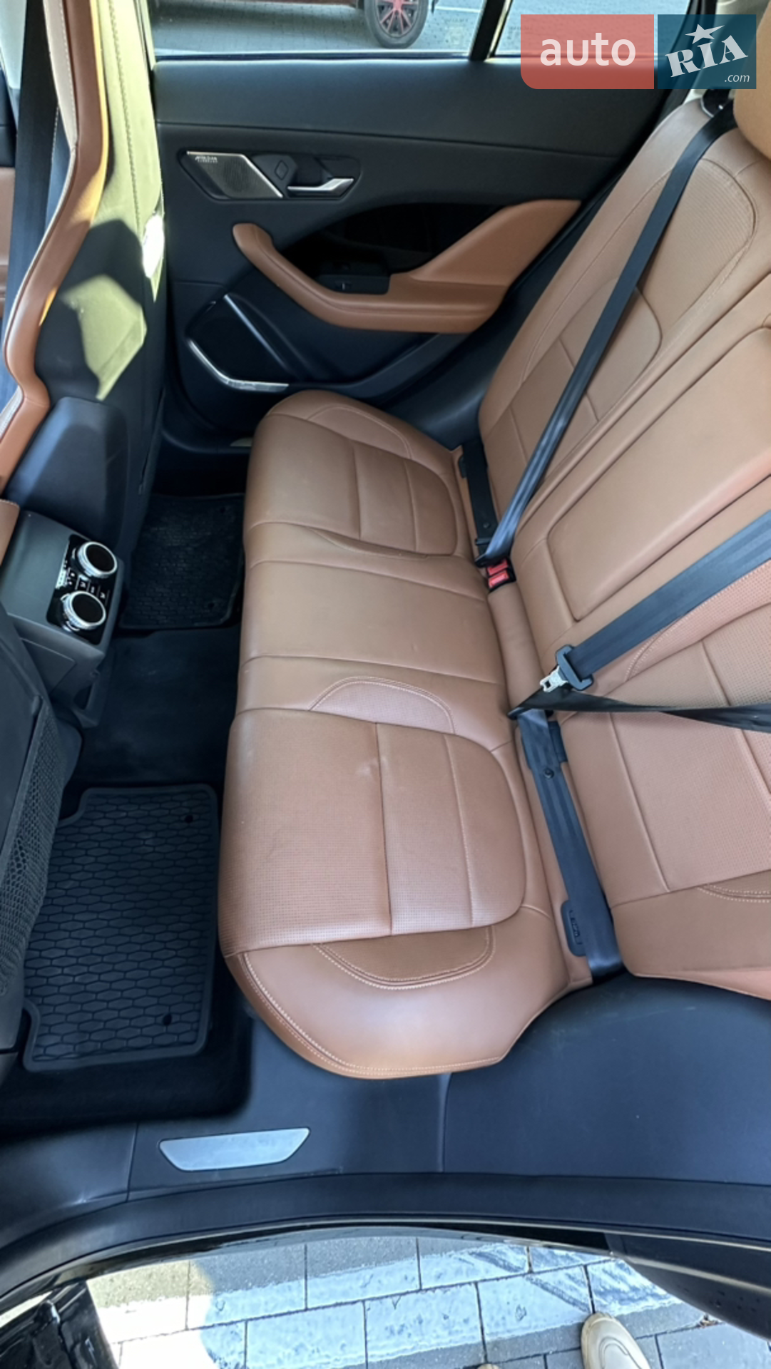2019 Jaguar I-Pace - мініатюра 4