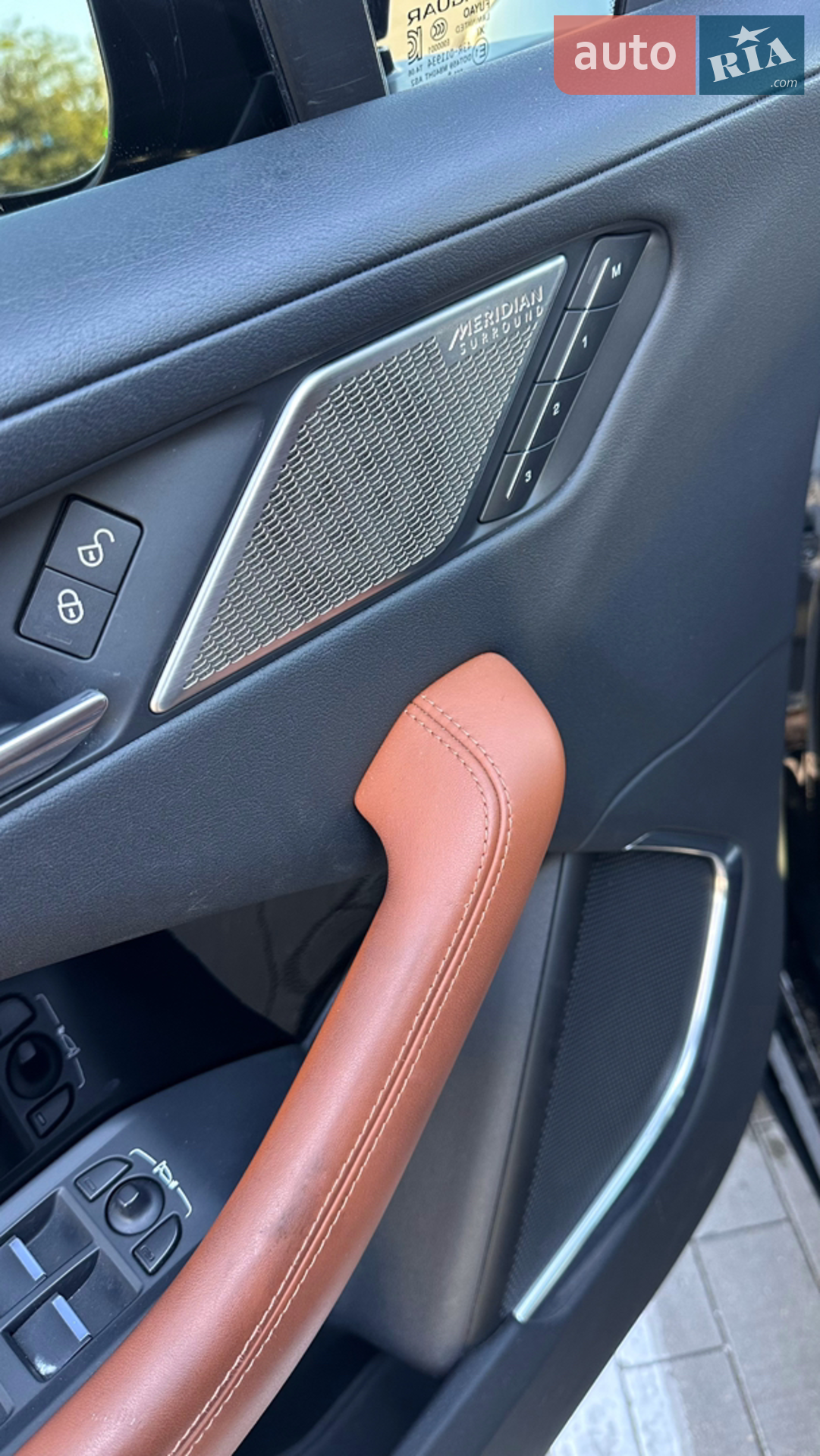 2019 Jaguar I-Pace - мініатюра 8