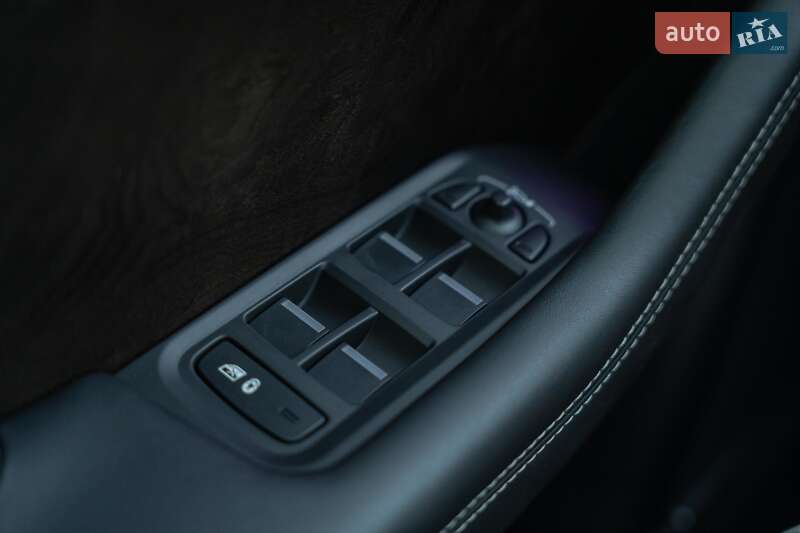 Внедорожник / Кроссовер Jaguar I-Pace 2018 в Черновцах фото 25 Внедорожник / Кроссовер Jaguar I-Pace 2018 в Черновцах