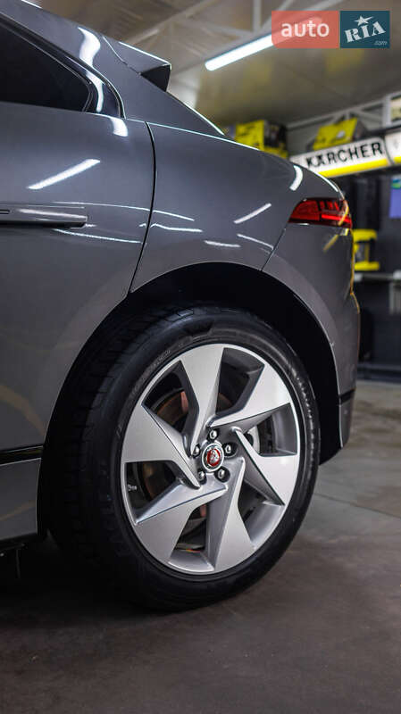 Позашляховик / Кросовер Jaguar I-Pace 2019 в Чернівцях