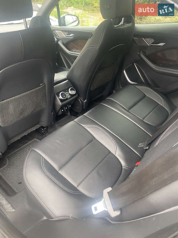 Позашляховик / Кросовер Jaguar I-Pace 2018 в Дубні