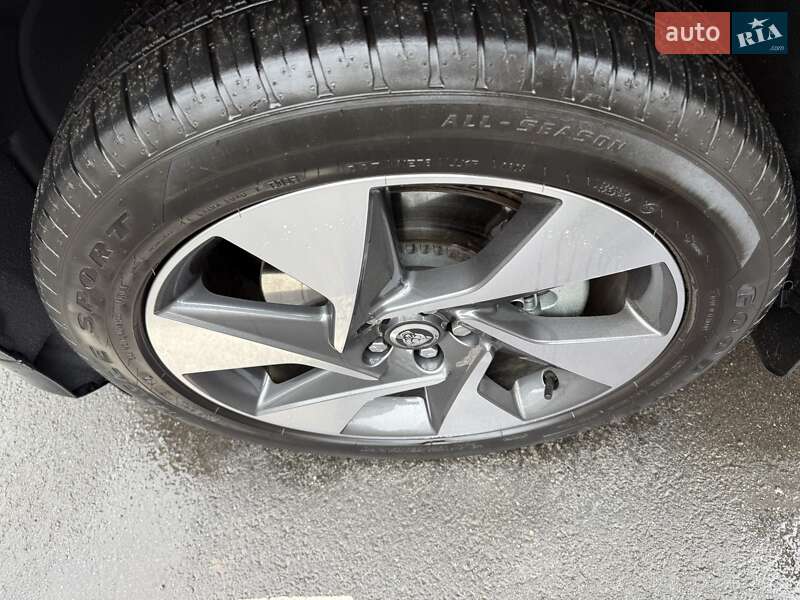 Внедорожник / Кроссовер Jaguar I-Pace 2023 в Киеве фото 40 Внедорожник / Кроссовер Jaguar I-Pace 2023 в Киеве