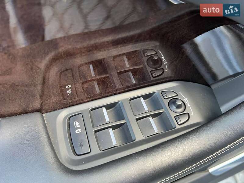 Позашляховик / Кросовер Jaguar I-Pace 2018 в Львові фото 16 Позашляховик / Кросовер Jaguar I-Pace 2018 в Львові