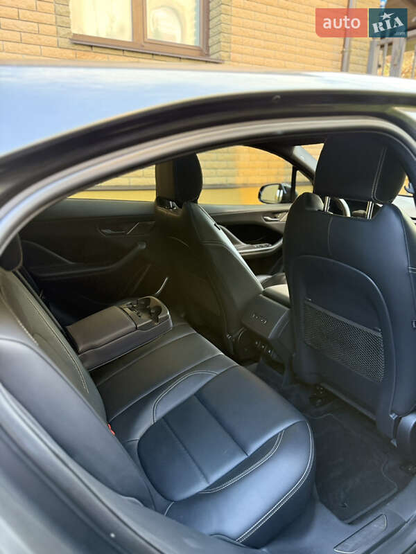 Внедорожник / Кроссовер Jaguar I-Pace 2018 в Киеве фото 14 Внедорожник / Кроссовер Jaguar I-Pace 2018 в Киеве