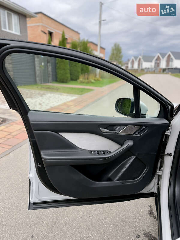 Позашляховик / Кросовер Jaguar I-Pace 2021 в Києві фото 39 Позашляховик / Кросовер Jaguar I-Pace 2021 в Києві