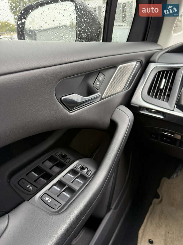 Внедорожник / Кроссовер Jaguar I-Pace 2018 в Киеве