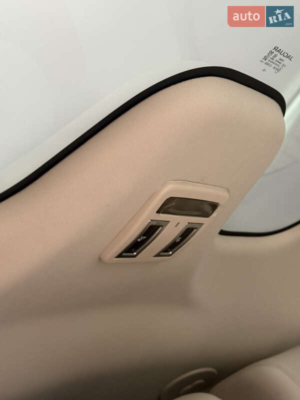 Позашляховик / Кросовер Jaguar I-Pace 2018 в Косові