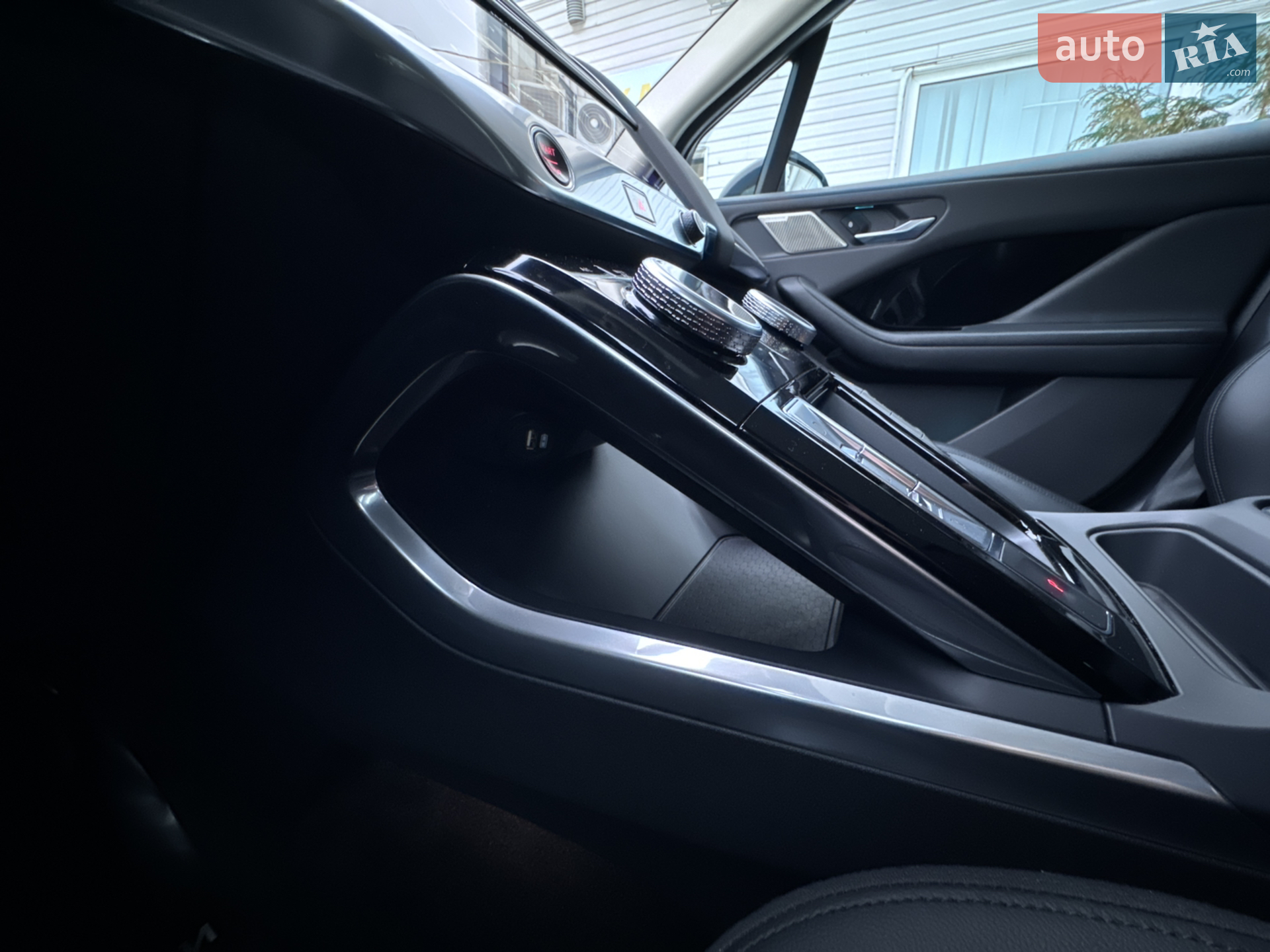 2019 Jaguar I-Pace - мініатюра 18
