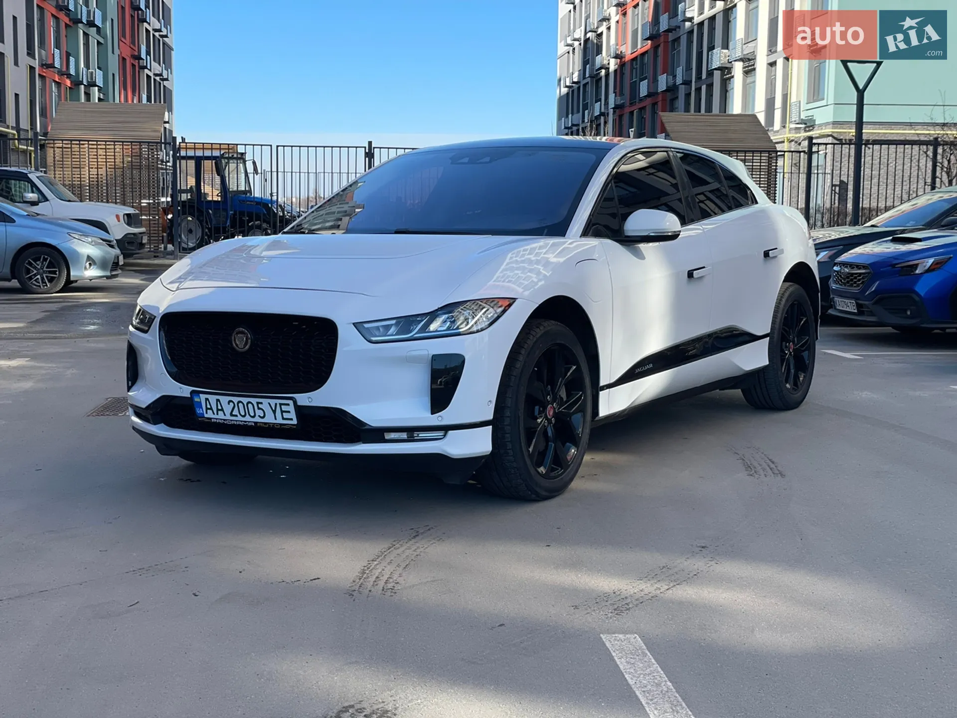 2019 Jaguar I-Pace - мініатюра 2