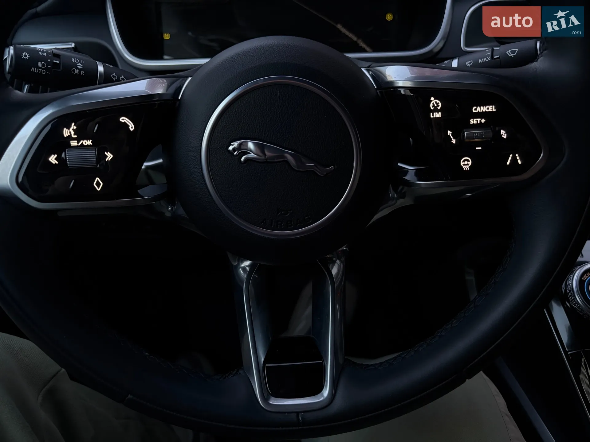 2023 Jaguar I-Pace - мініатюра 8