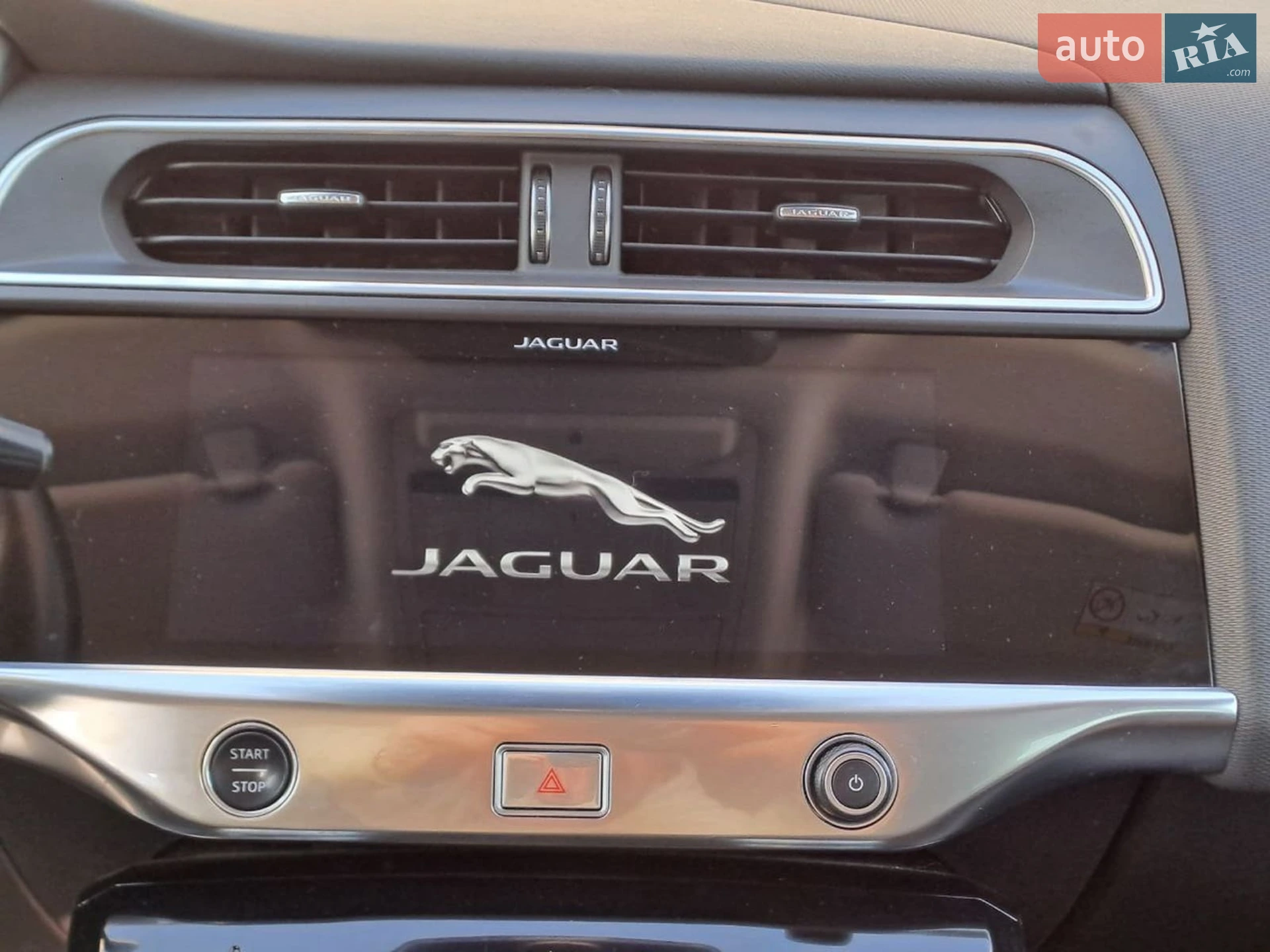 2019 Jaguar I-Pace - мініатюра 13