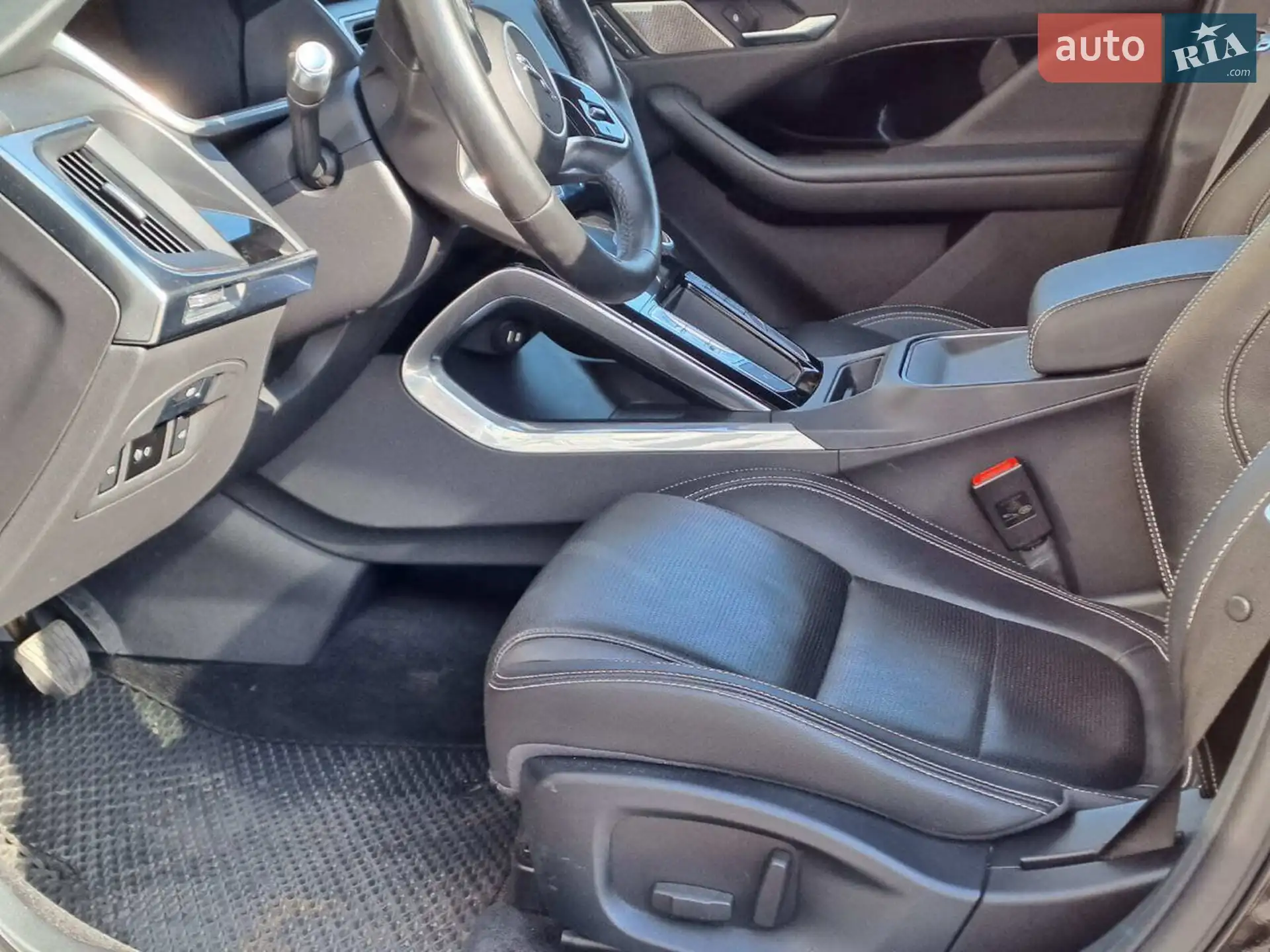 2019 Jaguar I-Pace - мініатюра 20