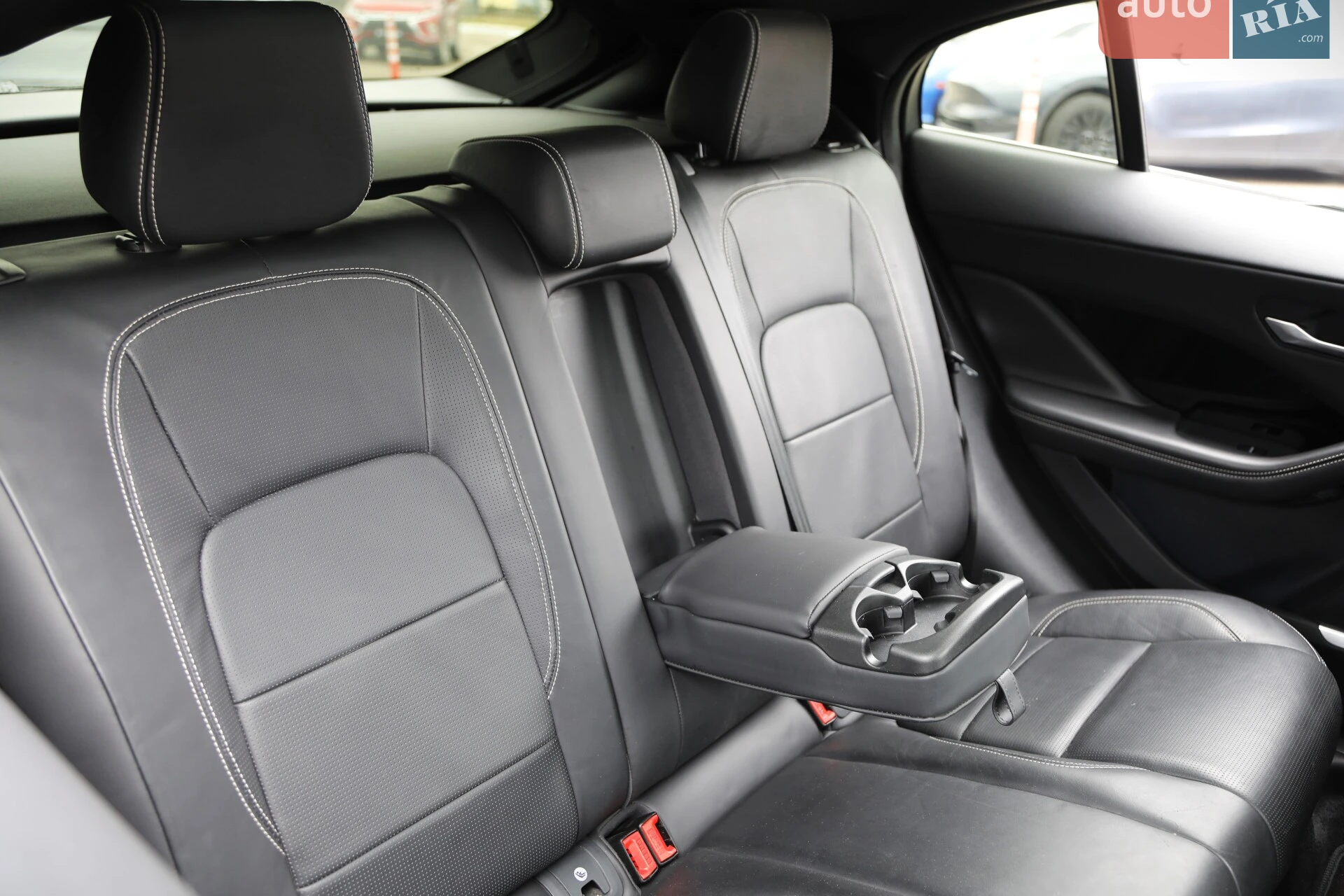 2019 Jaguar I-Pace - мініатюра 12
