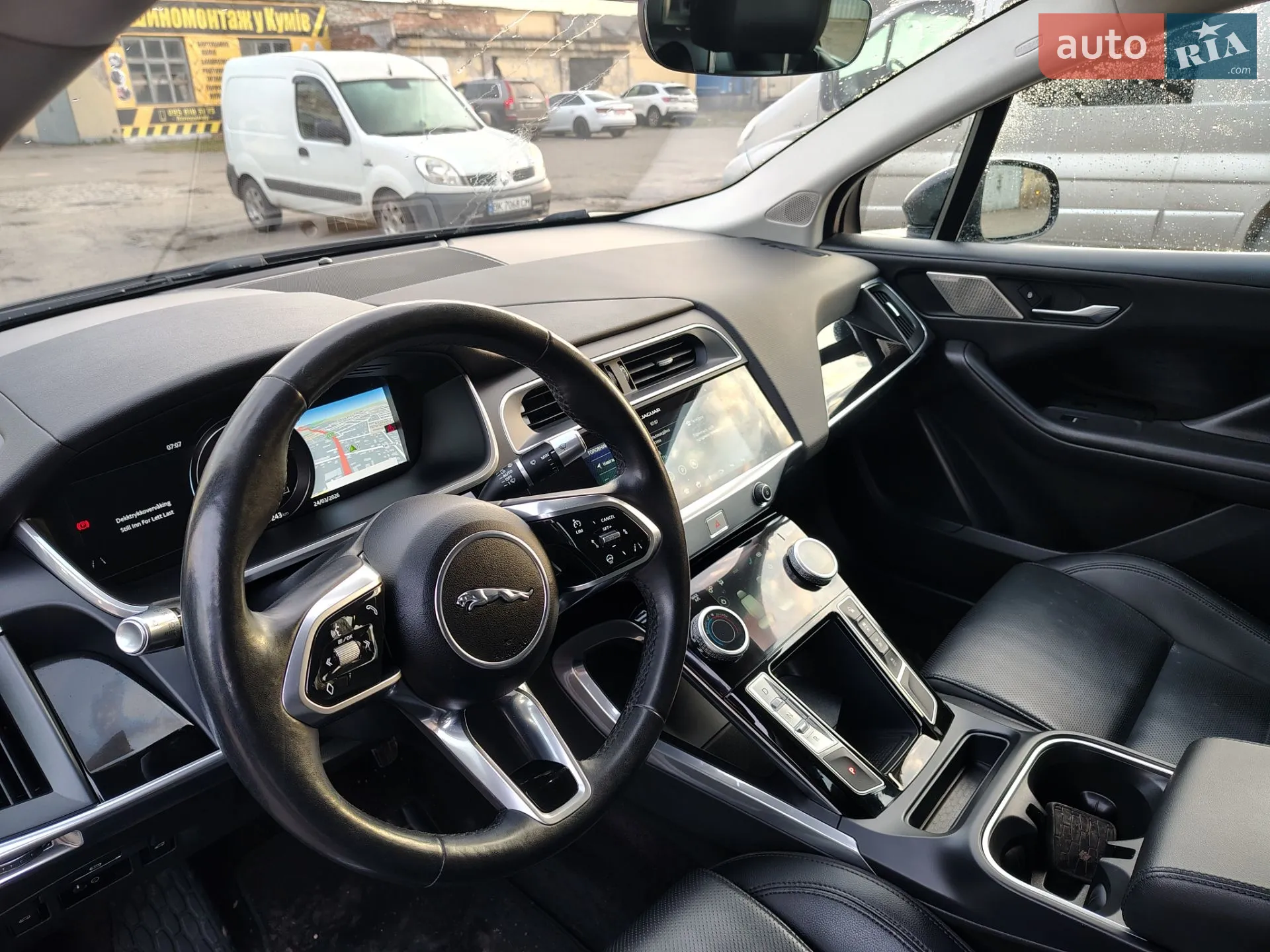 2019 Jaguar I-Pace - мініатюра 13