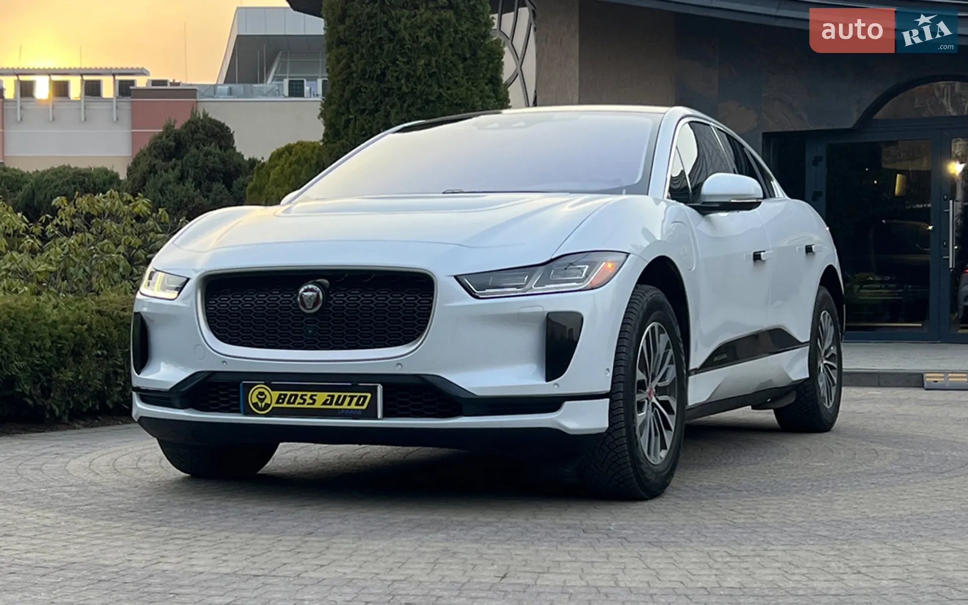 2019 Jaguar I-Pace - мініатюра 3
