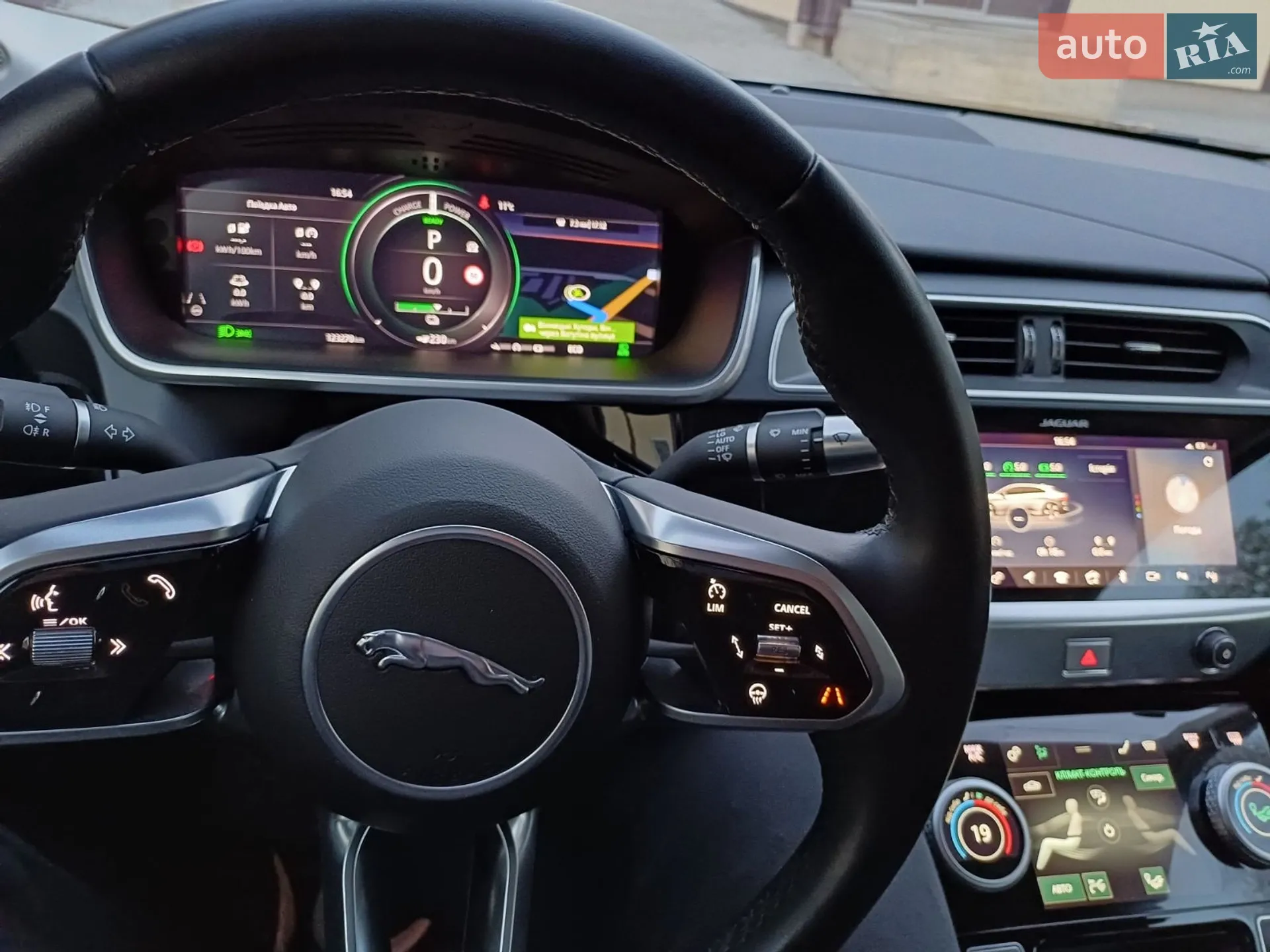 2019 Jaguar I-Pace - мініатюра 15