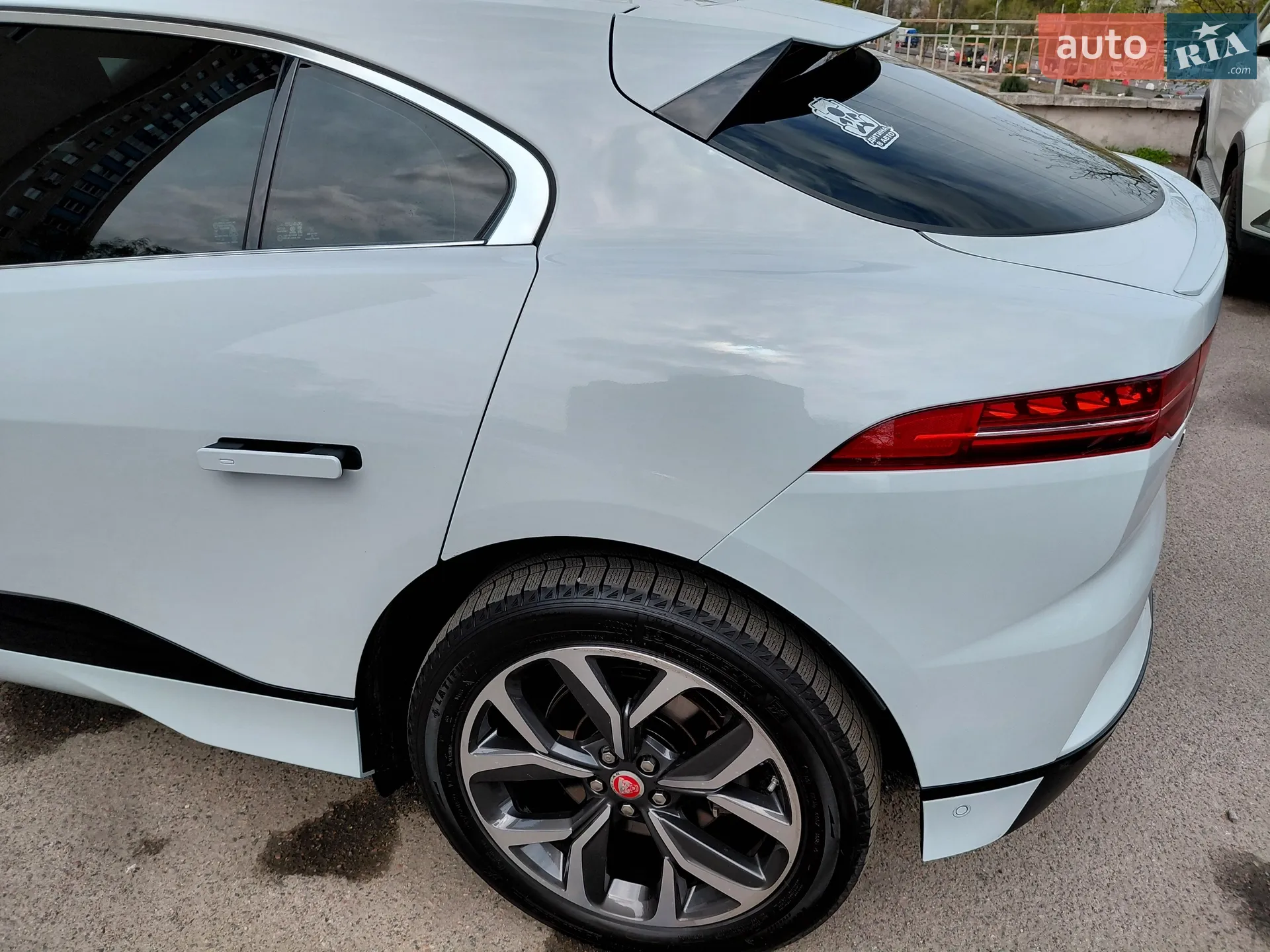 2019 Jaguar I-Pace - мініатюра 16