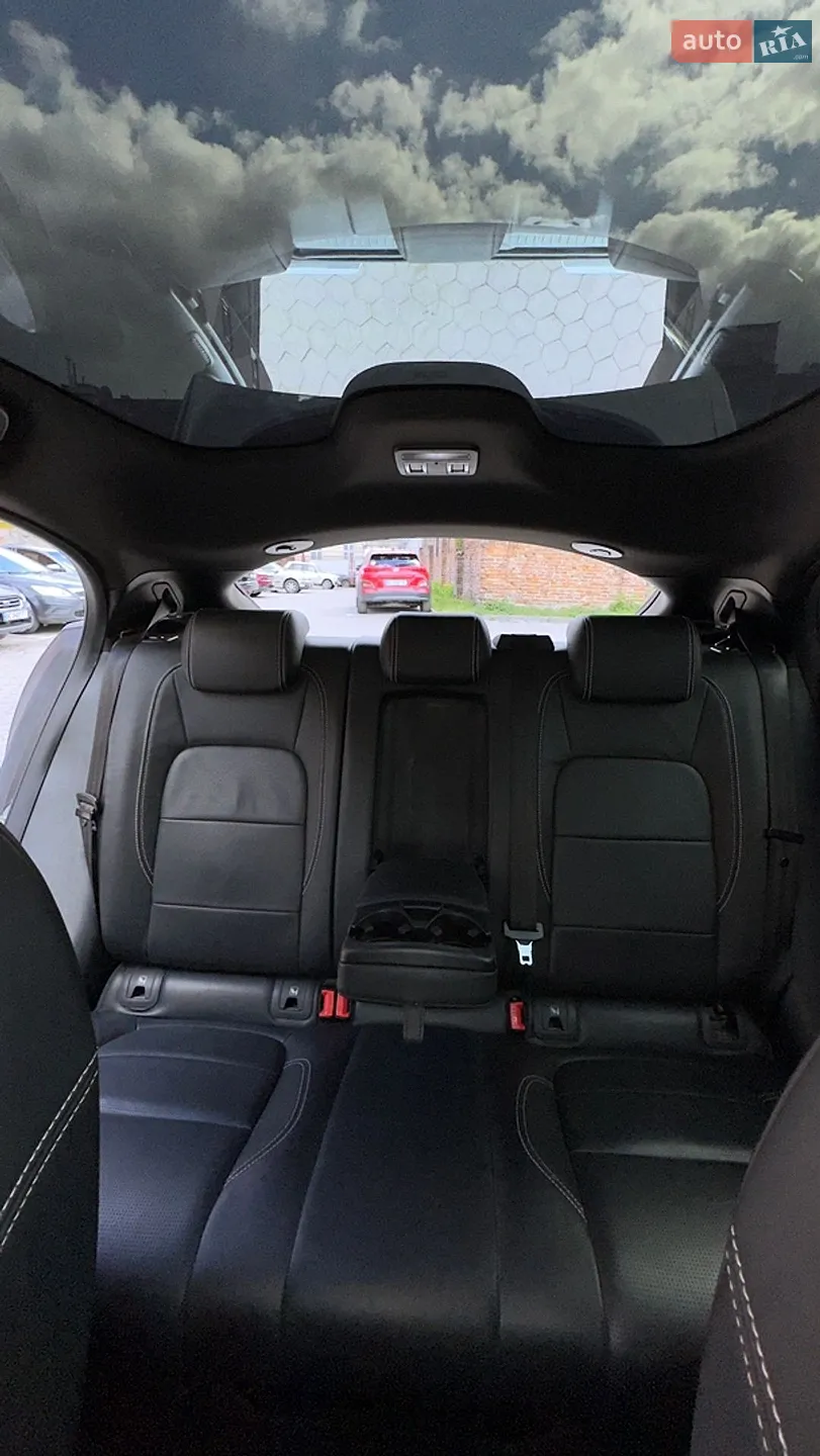 2019 Jaguar I-Pace - мініатюра 15