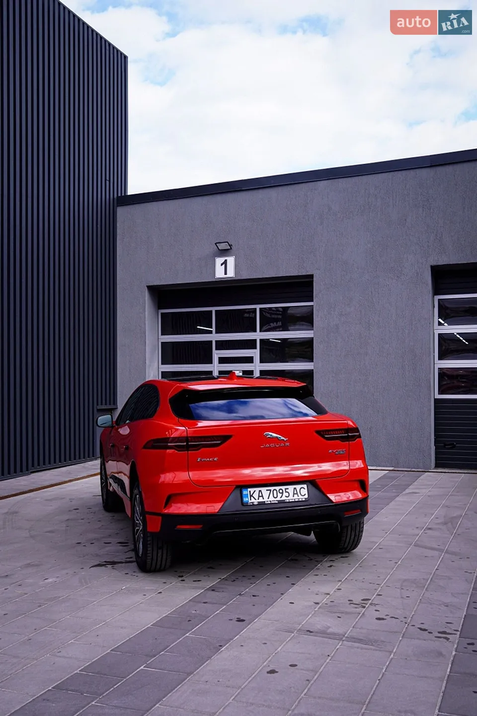 2019 Jaguar I-Pace - мініатюра 20