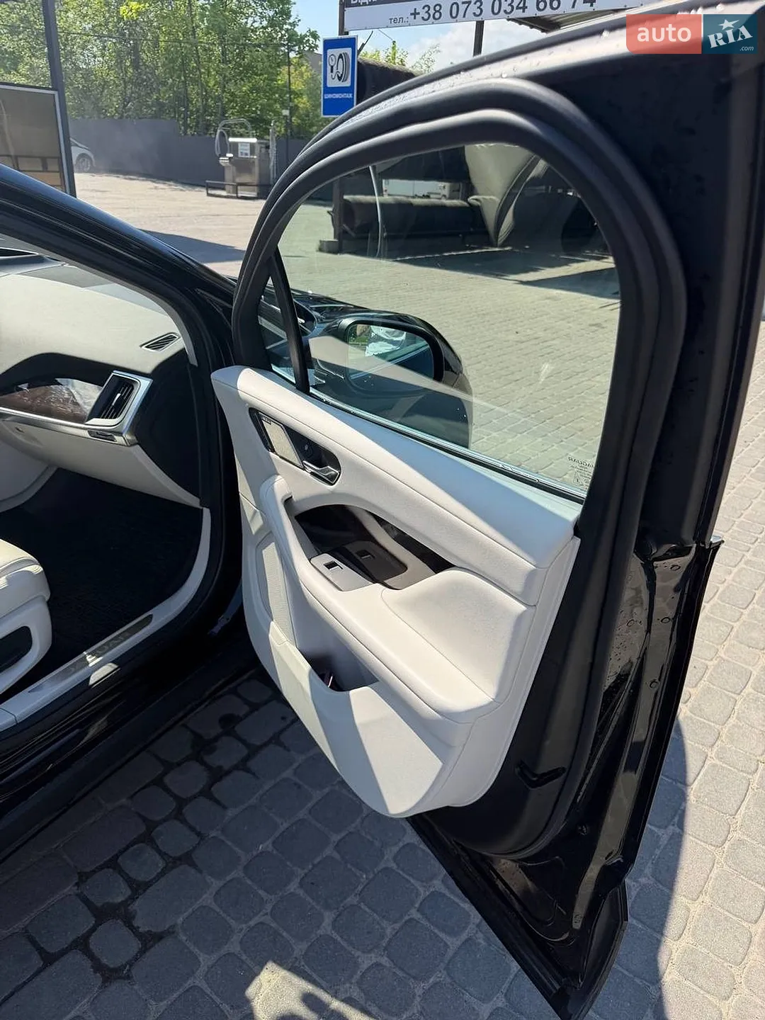 2019 Jaguar I-Pace - мініатюра 12