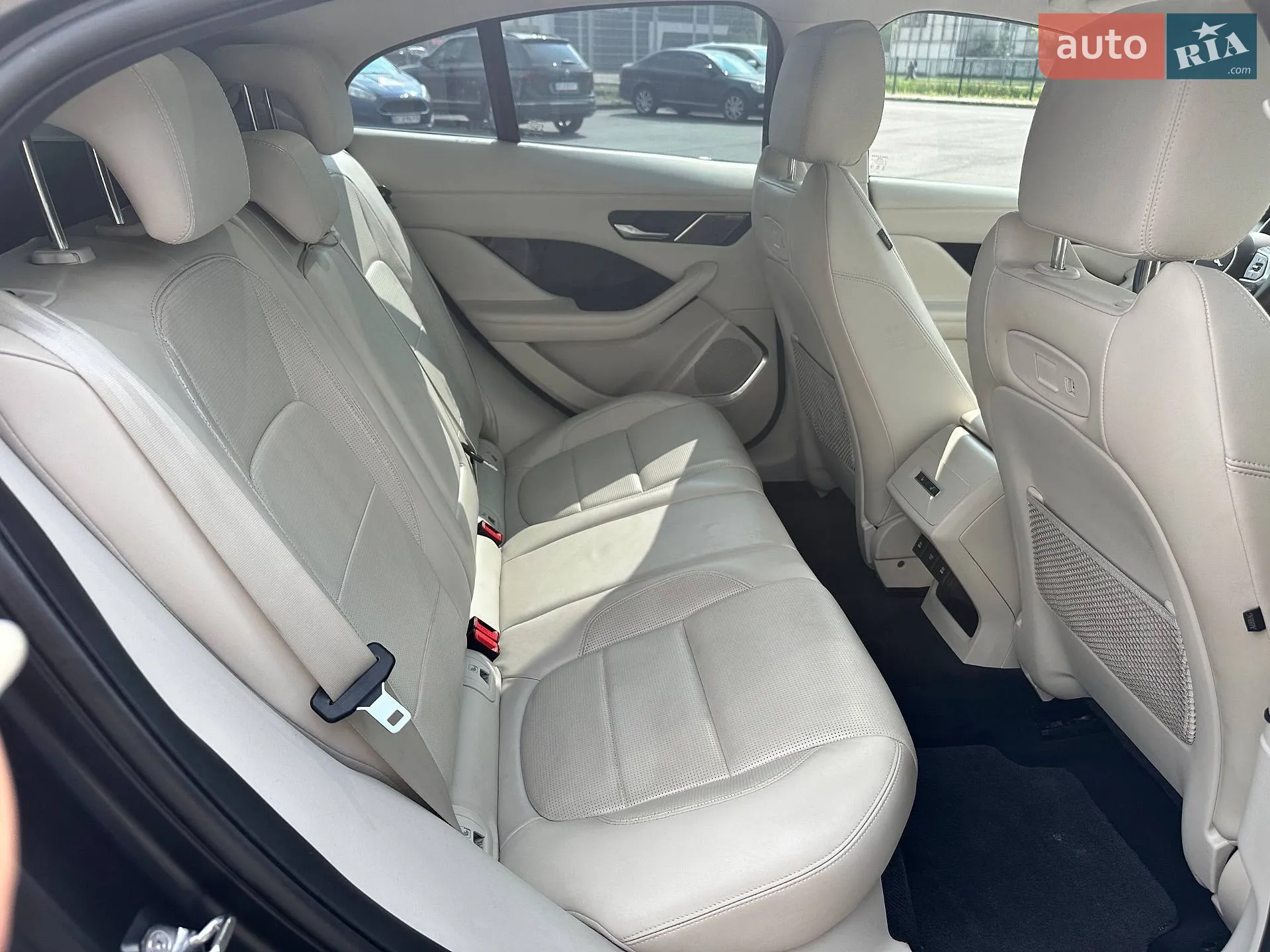 2019 Jaguar I-Pace - мініатюра 16