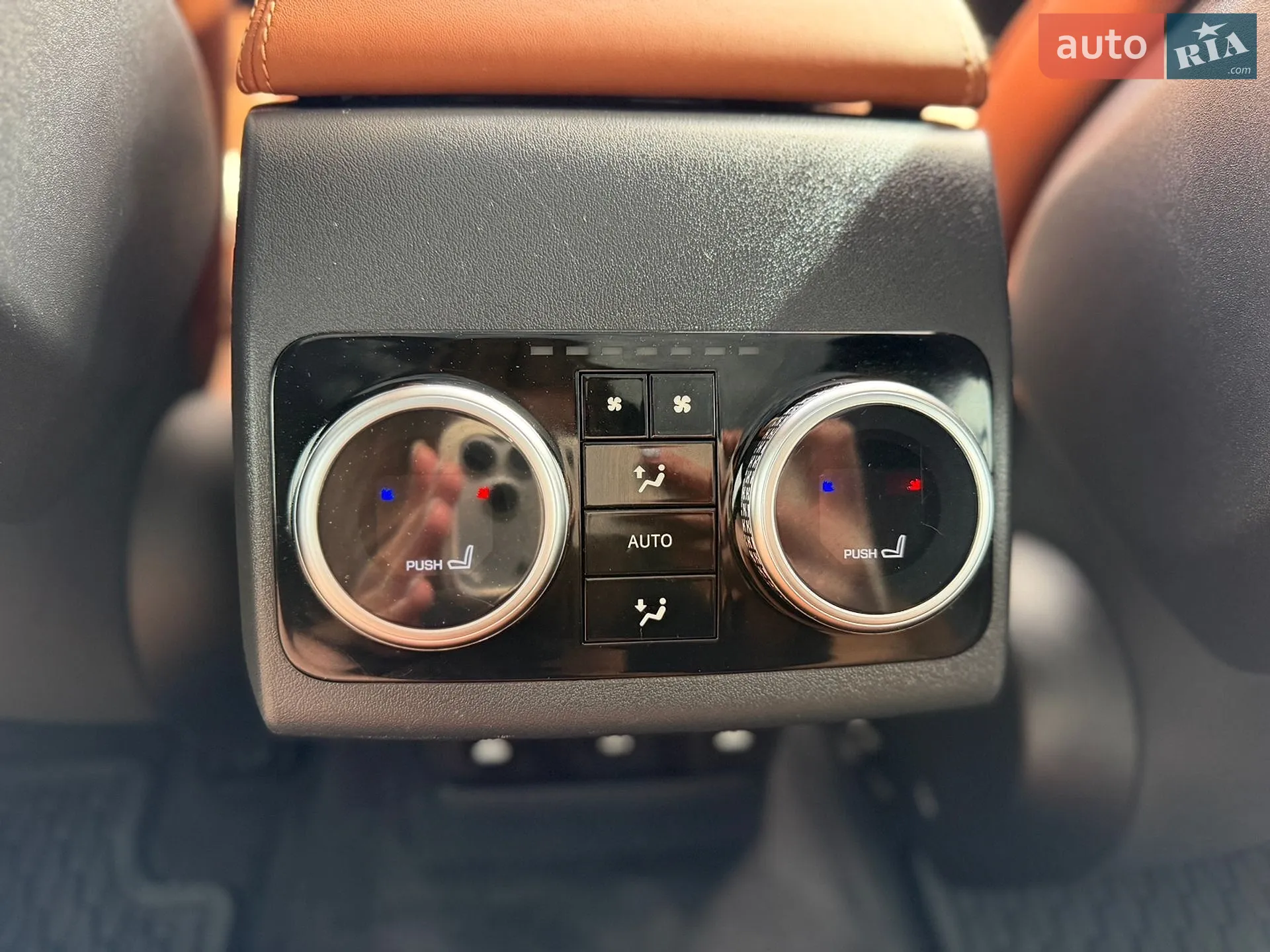 2019 Jaguar I-Pace - мініатюра 16
