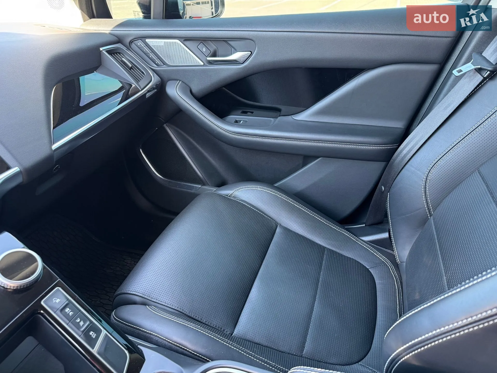2019 Jaguar I-Pace - мініатюра 9